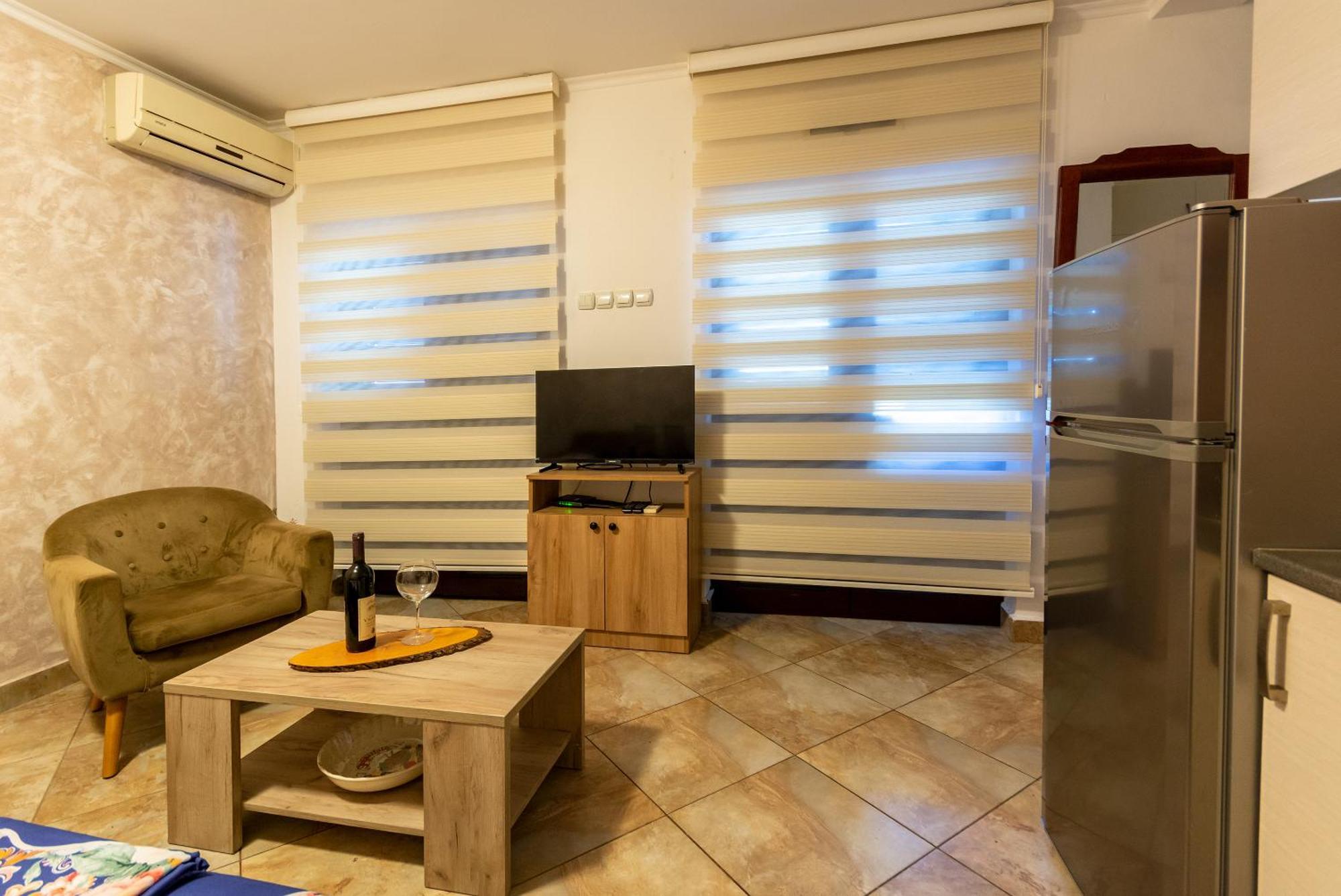 Sea Pearl Apartments Рафаїловичі Екстер'єр фото
